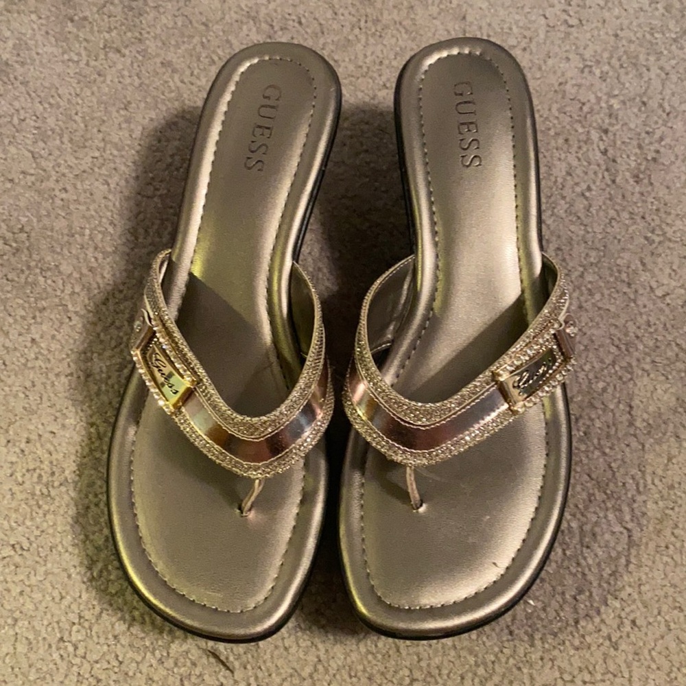 Guess flip flops
